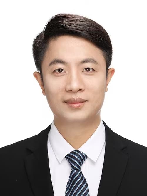 Chenglin Yang